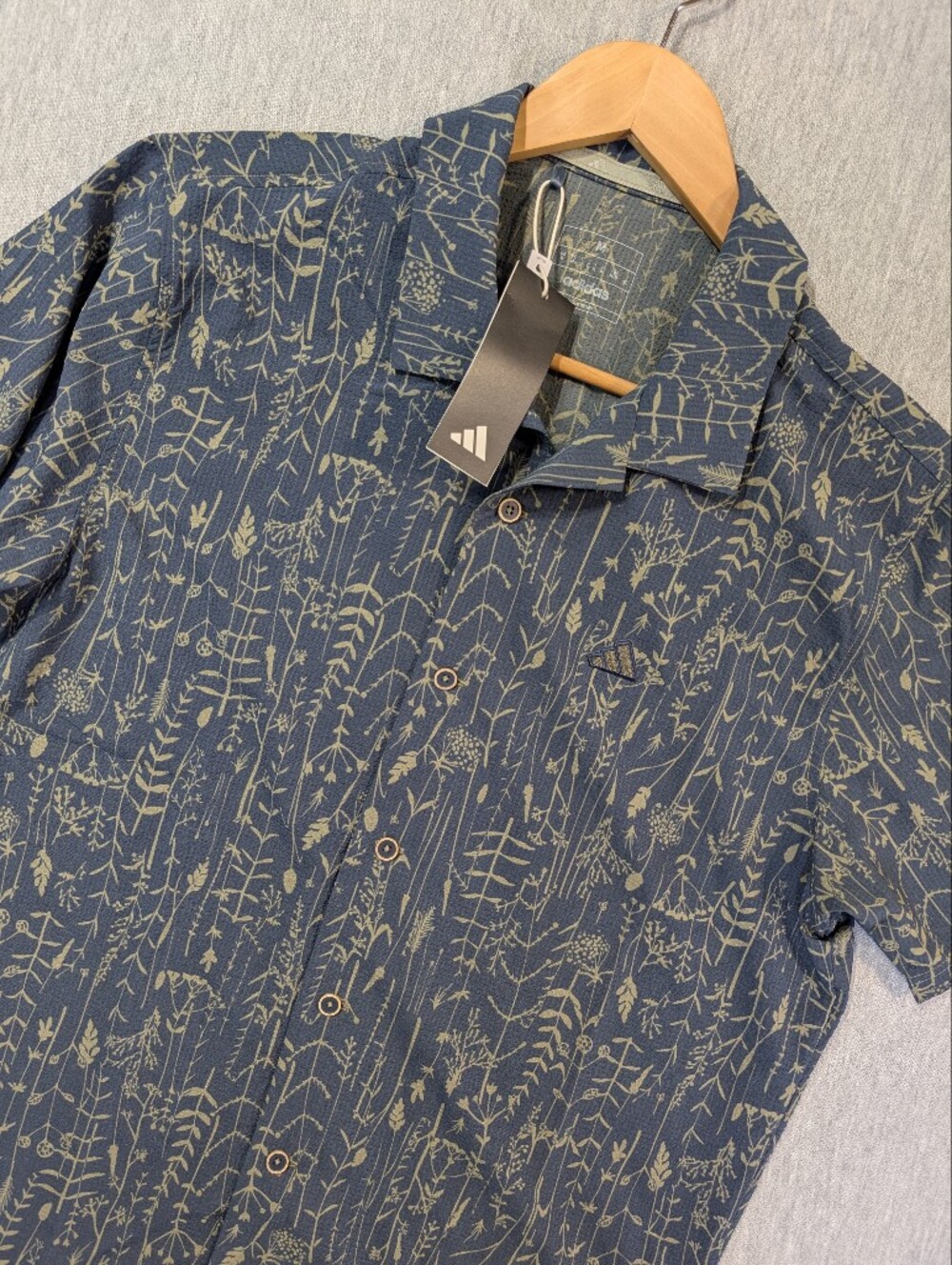 Adidas Go To Camp Button Shirt Men's Medium Blue Brown Short Sleeve NWT